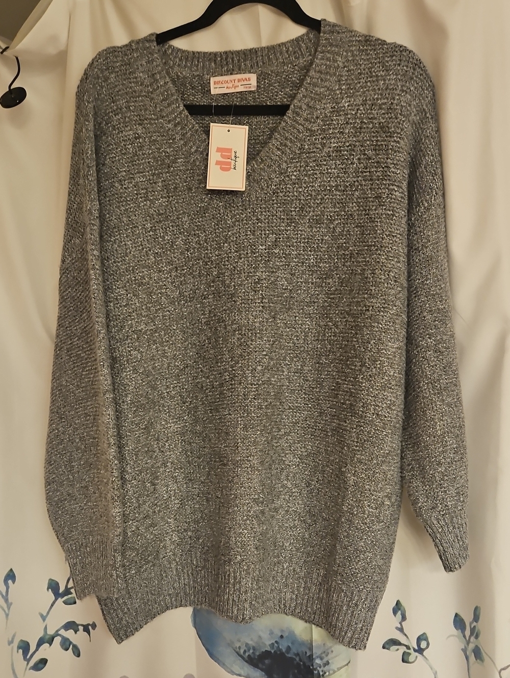 Discount Divas Gray V-Neck Crew Sweater So Very Soft!!!
